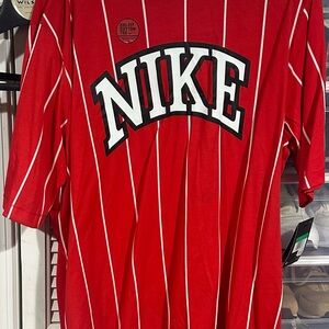 Brand New Nike Red Striped Men's Hoodie T-Shirt